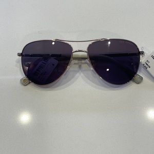 Aviator.🕶️Sale of this item will go towards victims of Maine’s mass shooting.🙏